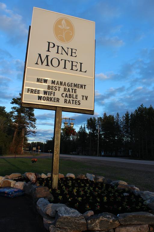 Pine Motel *