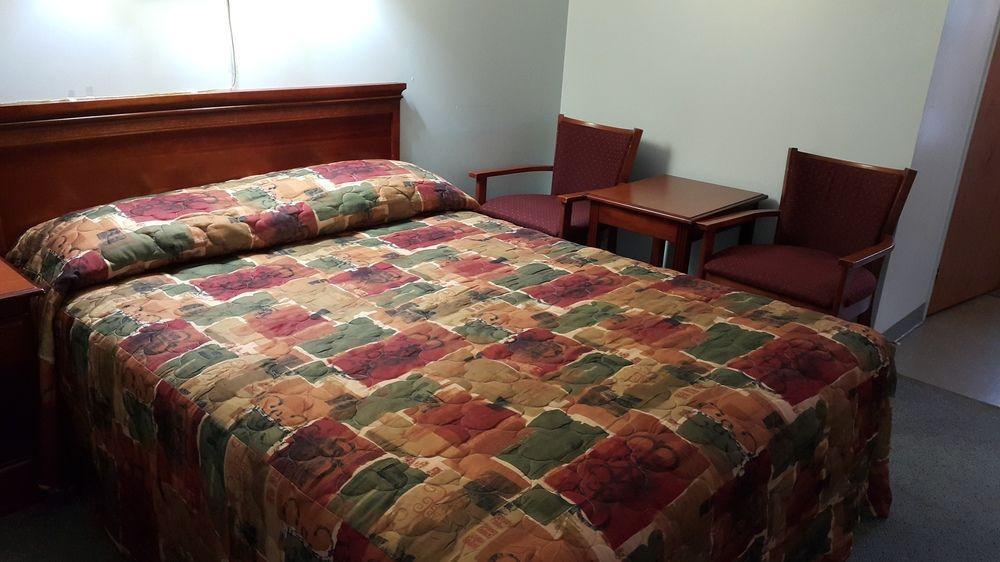 Pine Motel