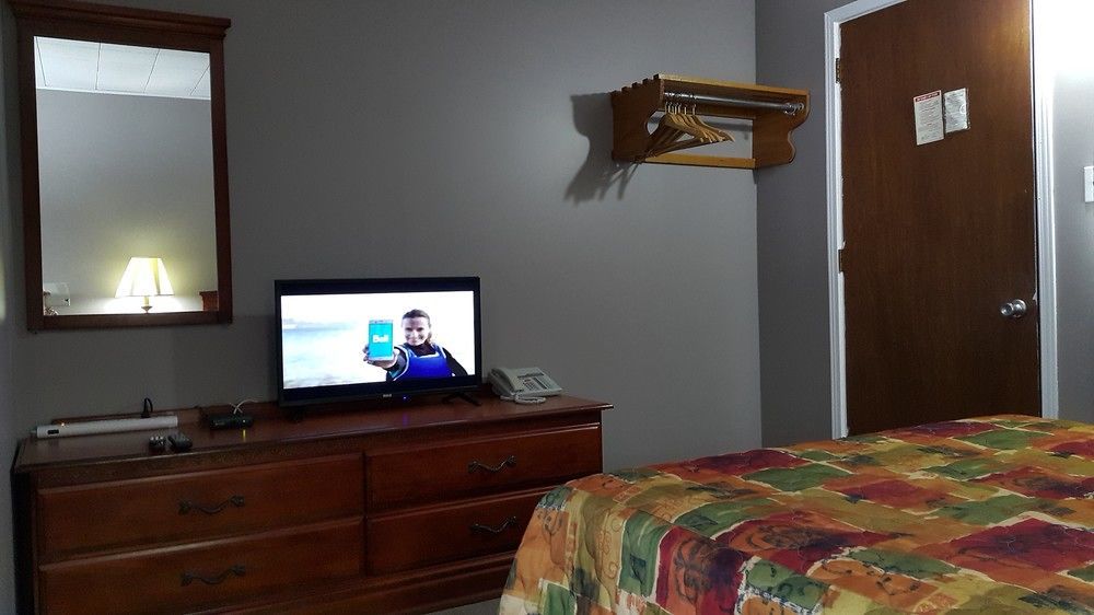 Pine Motel *