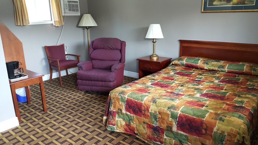 Pine Motel